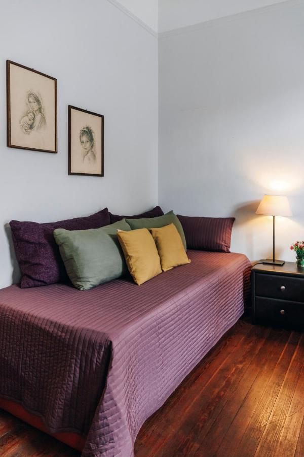 Monastiraki-Psiri, Old Town, 3-Bdr Apt, Sleep 6-10P, Spacious Court Yard Атина Екстериор снимка