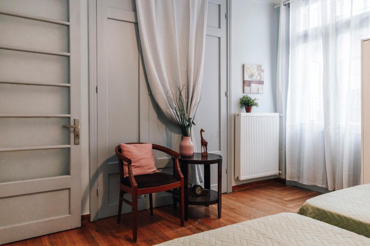 Monastiraki-Psiri, Old Town, 3-Bdr Apt, Sleep 6-10P, Spacious Court Yard Атина Екстериор снимка