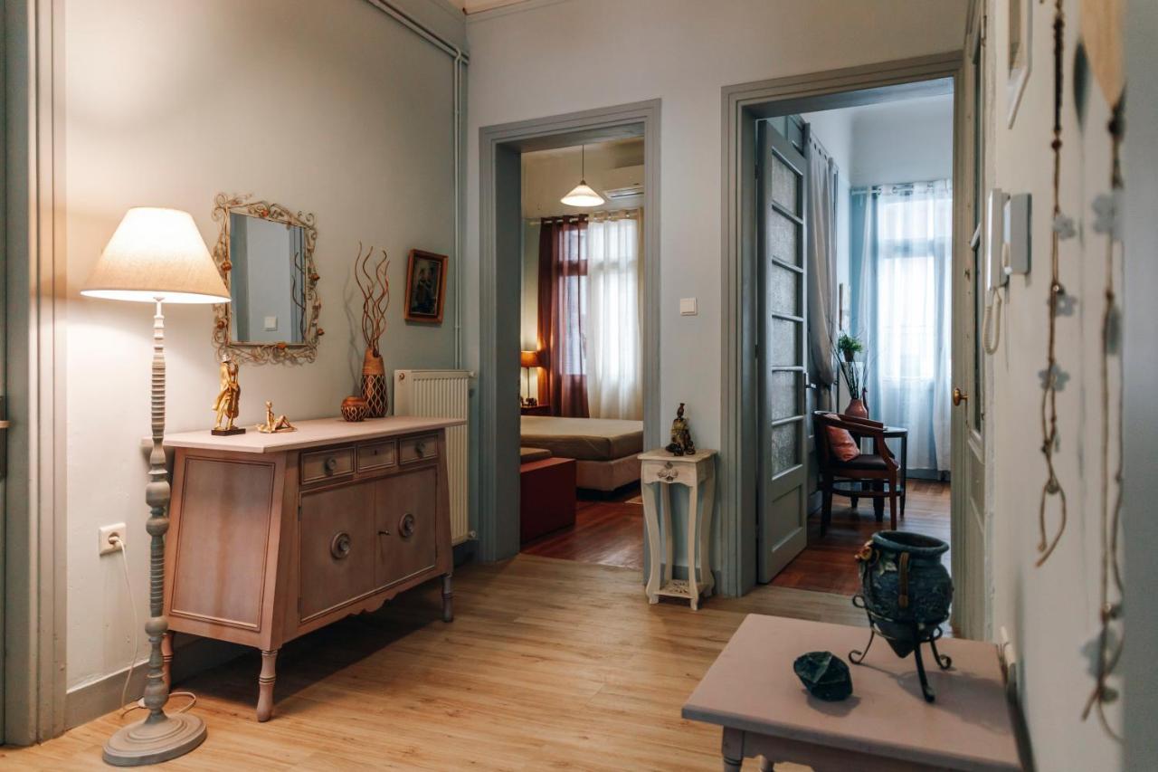 Monastiraki-Psiri, Old Town, 3-Bdr Apt, Sleep 6-10P, Spacious Court Yard Атина Екстериор снимка