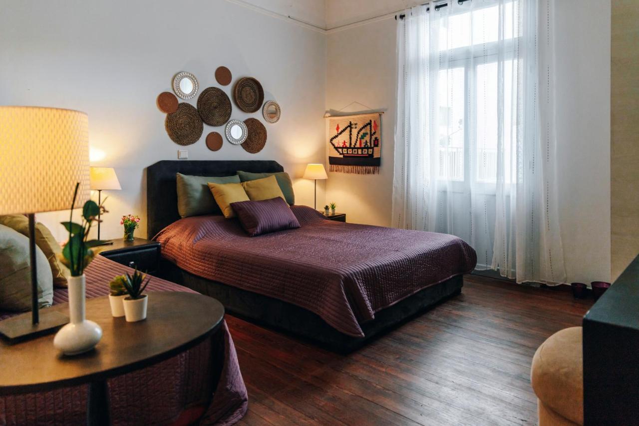 Monastiraki-Psiri, Old Town, 3-Bdr Apt, Sleep 6-10P, Spacious Court Yard Атина Екстериор снимка